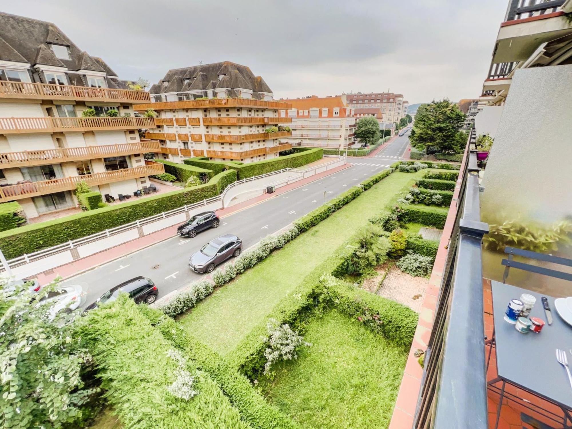 Deauville Triangle D'Or Proche Mer & Casino Aux Clefs Des Sacres Exterior photo