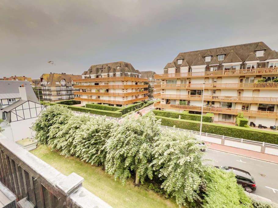 Deauville Triangle D'Or Proche Mer & Casino Aux Clefs Des Sacres Exterior photo